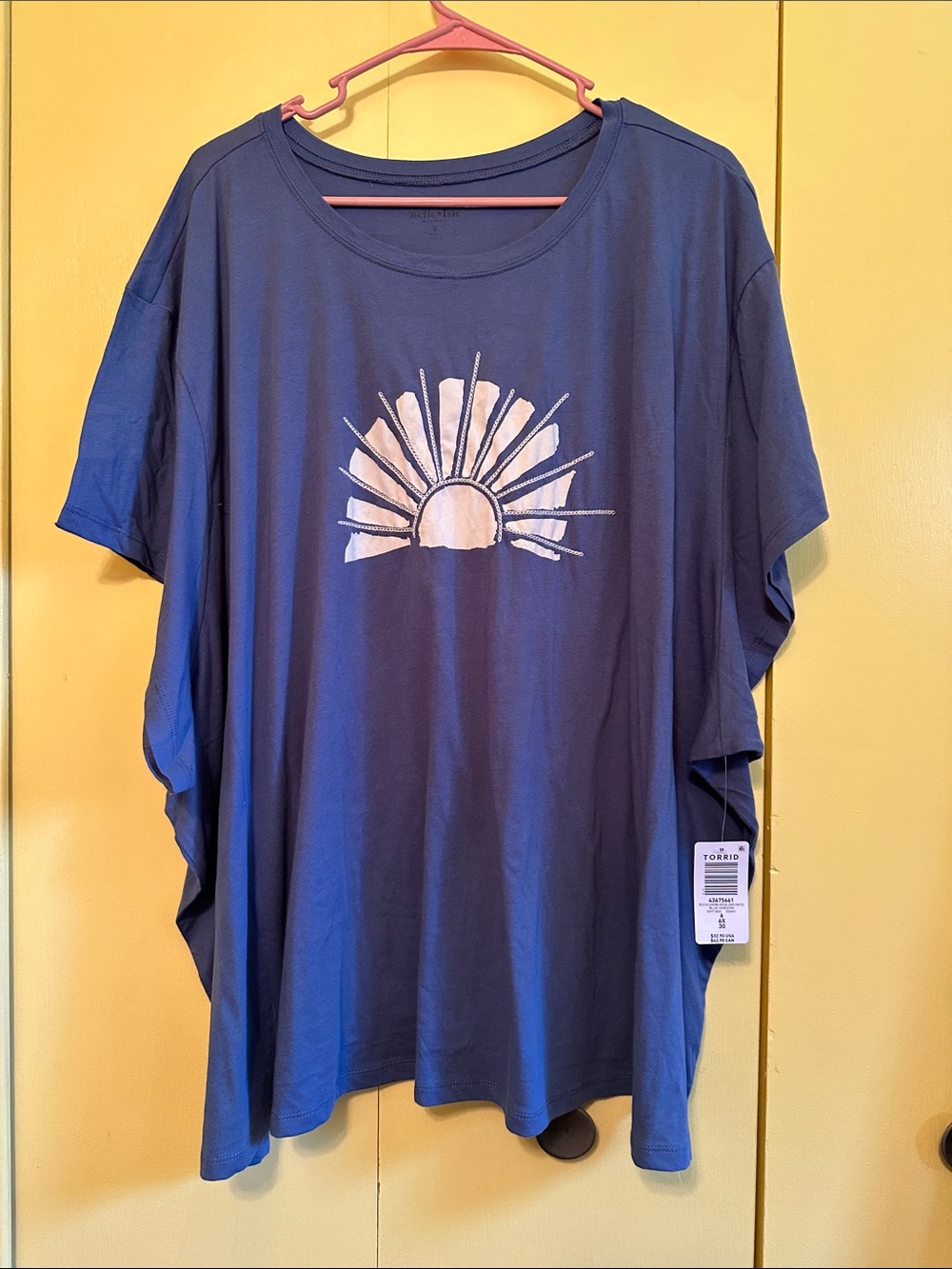 Torrid Blue Short Sleeve crop Tee with White Sunburst Graphic